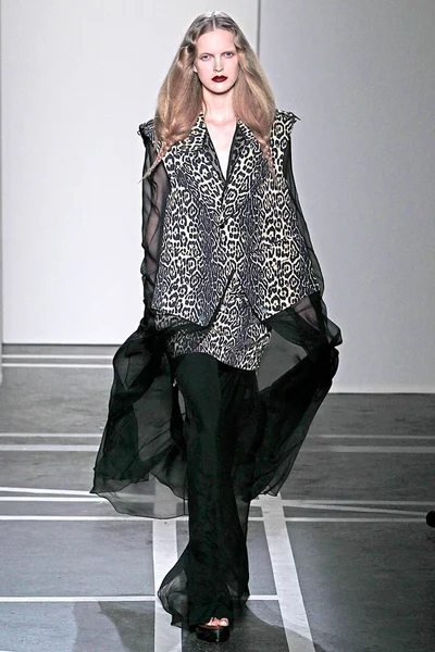 Look 9